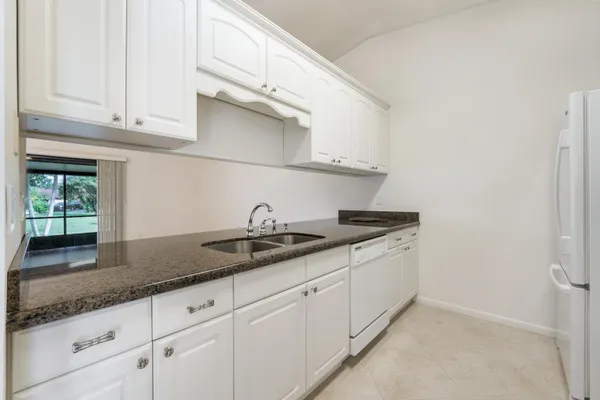 $2,650 | 22 Walcott Drive, Boynton Beach, FL 33426