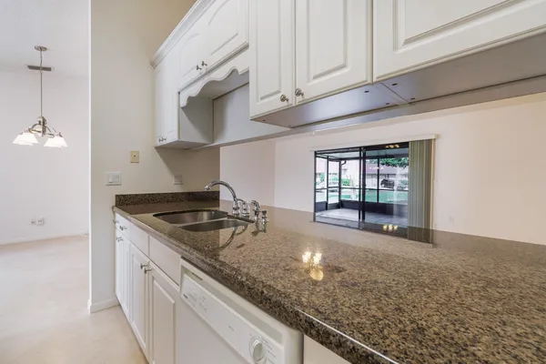 $2,650 | 22 Walcott Drive, Boynton Beach, FL 33426