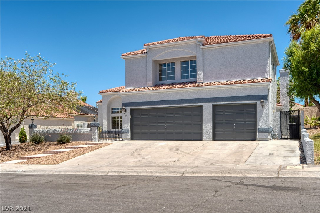 42 Reyburn Drive Henderson, NV 89074 - Photo 8 of 45 Gallery Image 8