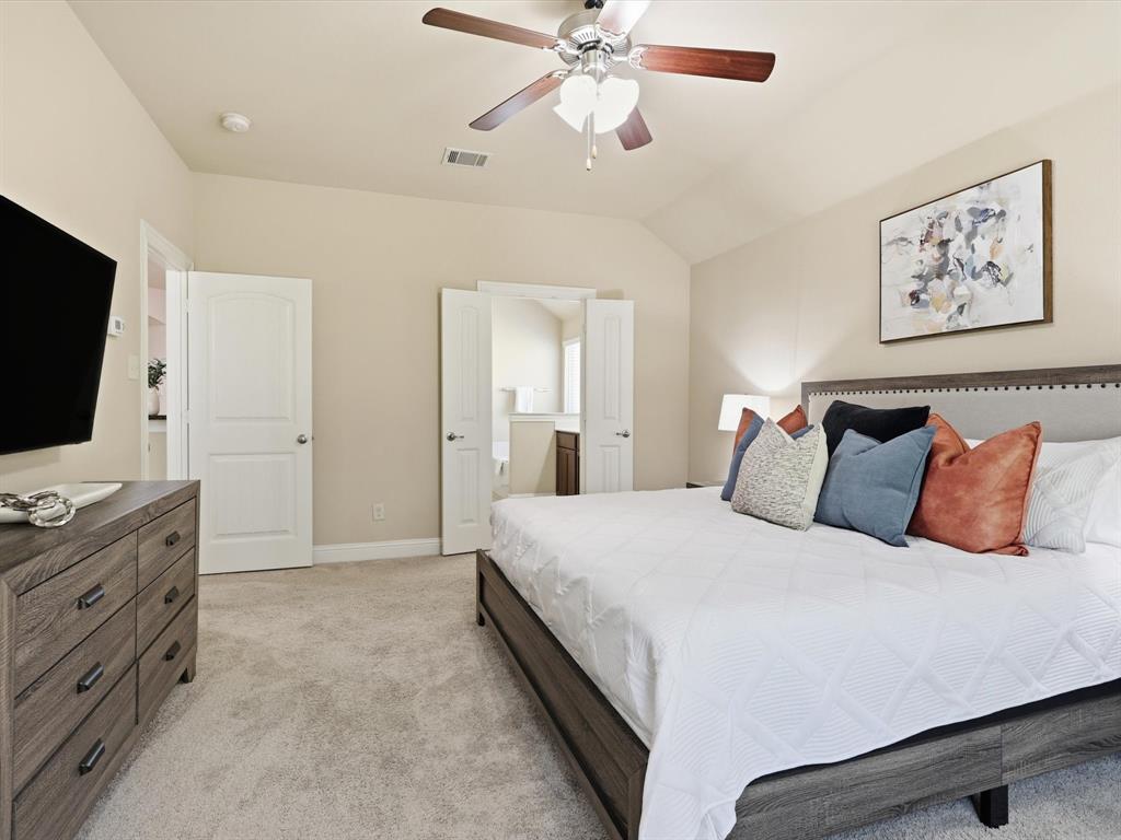 609 Racine Drive Oak Point, TX 75068 - Photo 15 of 29 Primary Bedroom