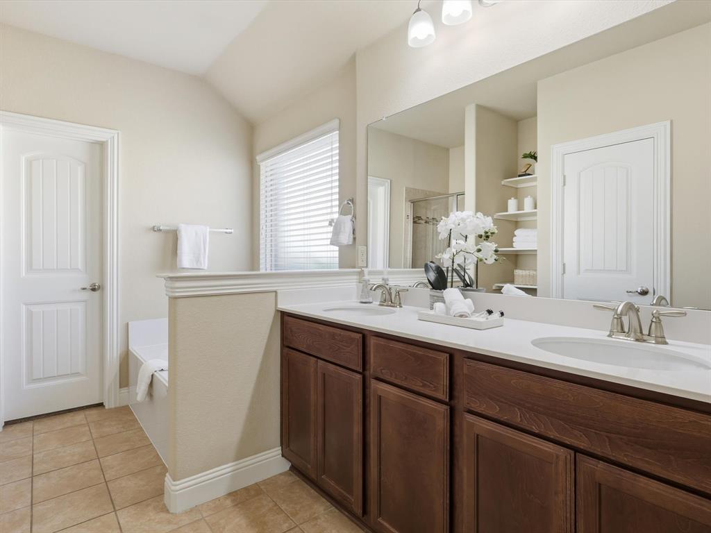 609 Racine Drive Oak Point, TX 75068 - Photo 17 of 29 Primary ensuite bath