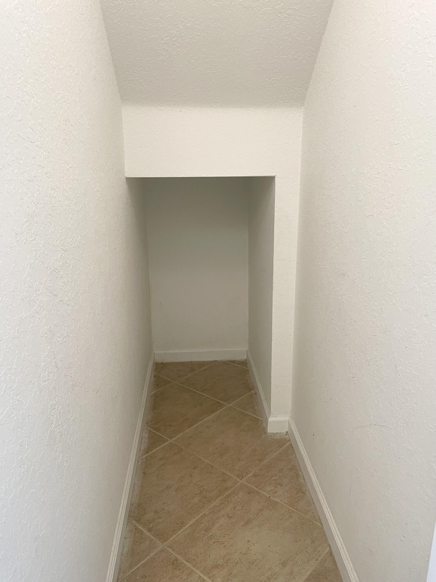 6204 Sandy Bank Terrace West Palm Beach, FL 33407 - Photo 14 of 37