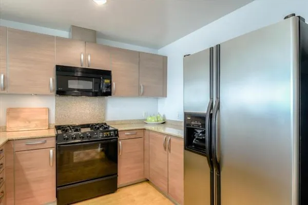 $3,400 | 1 Mandalay Place, Unit 805, South San Francisco, CA 94080