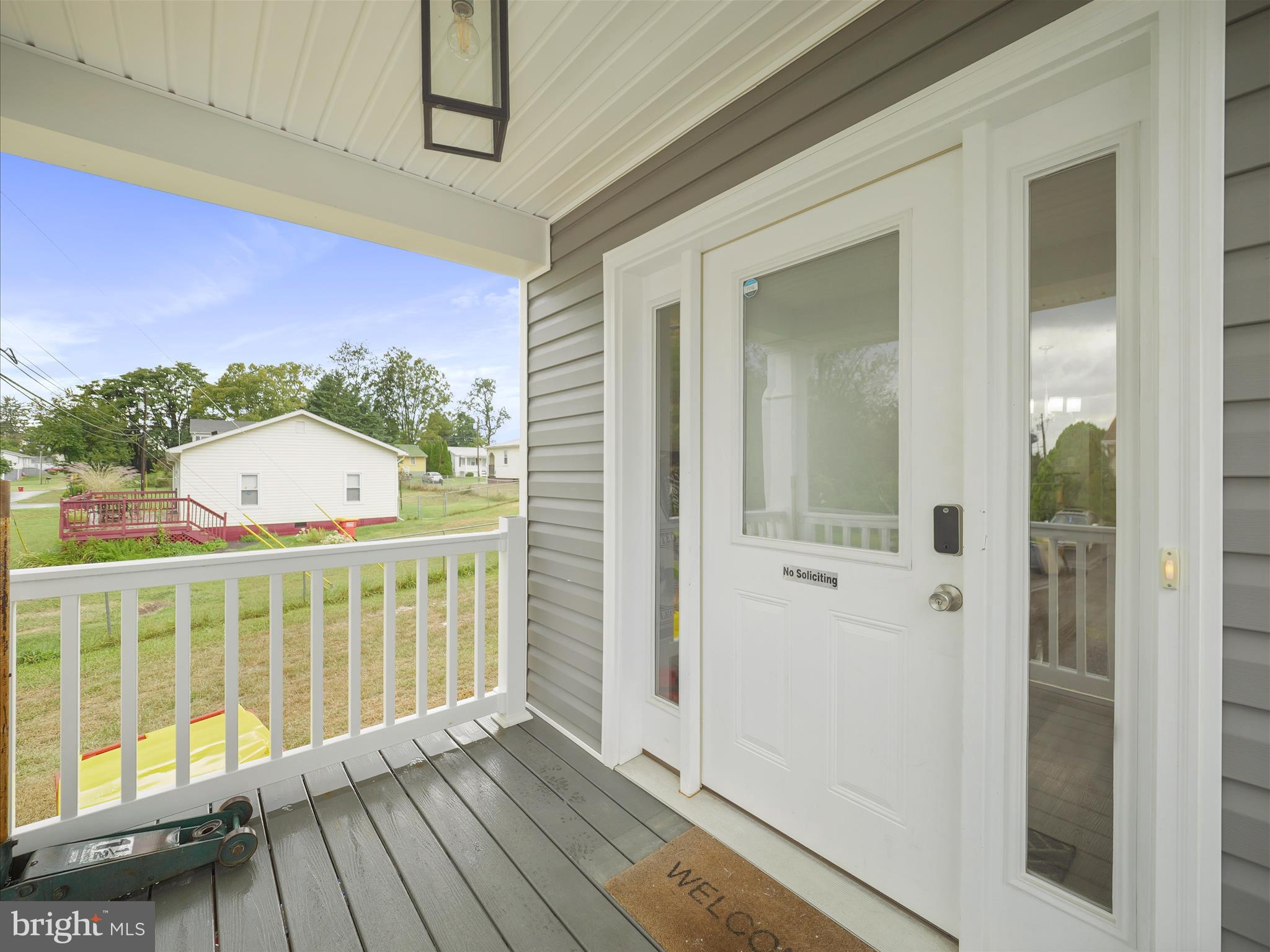 305 East 11th Avenue Ranson, WV 25438 - Photo 5 of 36