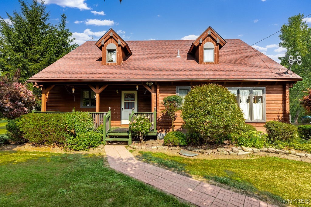 6940 Bear Ridge Road Pendleton, NY 14120 - Photo 1 of 50