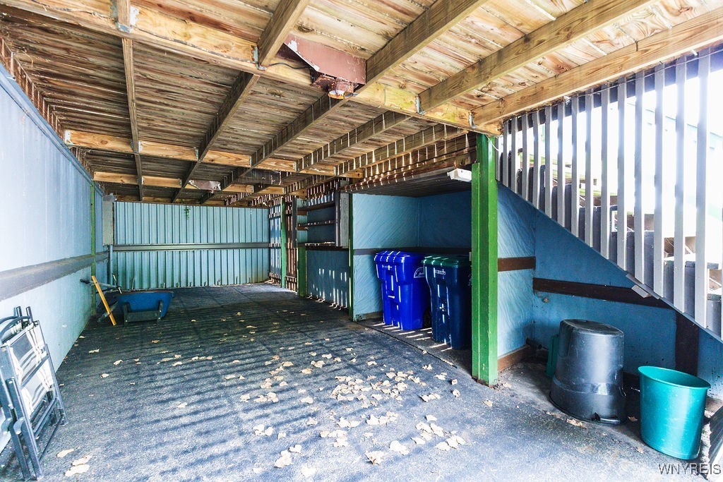 6940 Bear Ridge Road Pendleton, NY 14120 - Photo 37 of 50