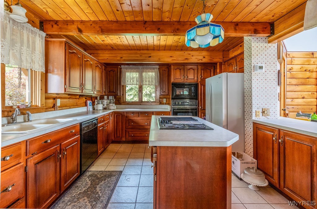 6940 Bear Ridge Road Pendleton, NY 14120 - Photo 8 of 50