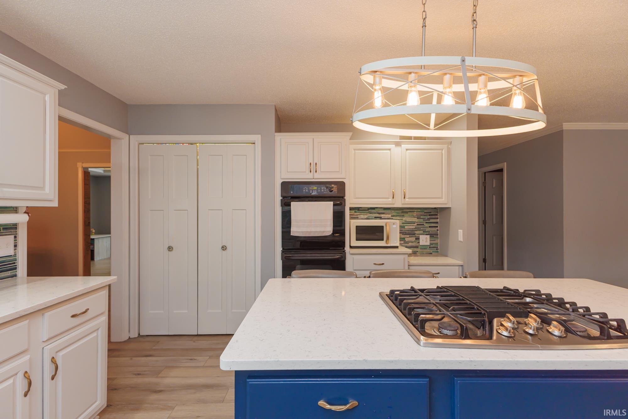 501 South Riviera Lane Yorktown, IN 47396 - Photo 13 of 35