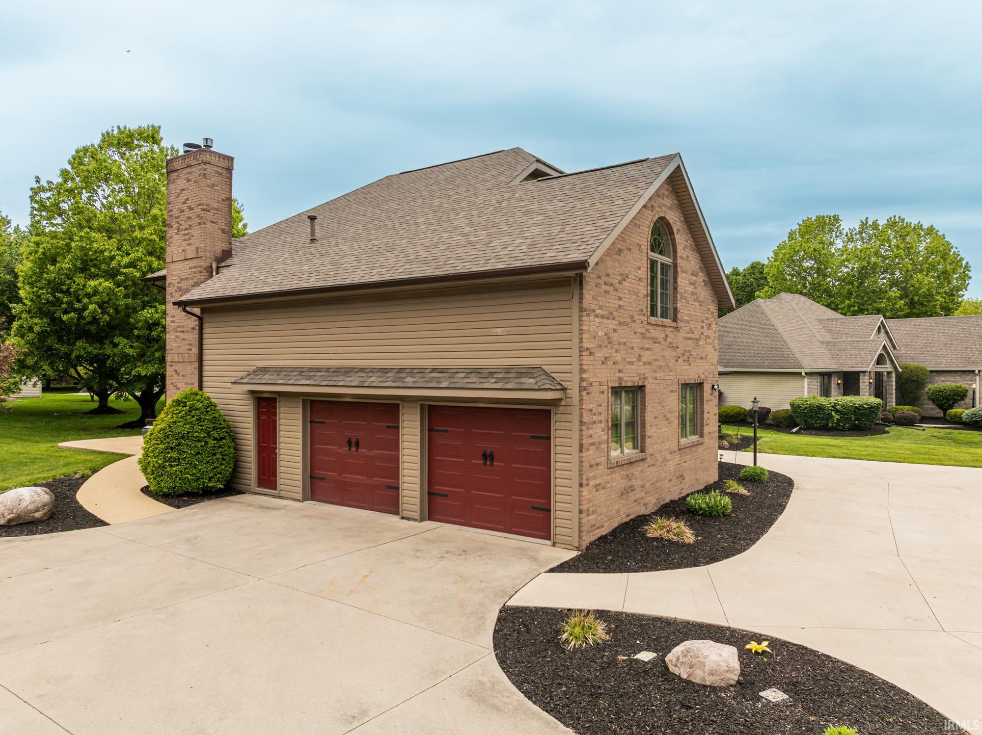 501 South Riviera Lane Yorktown, IN 47396 - Photo 2 of 35