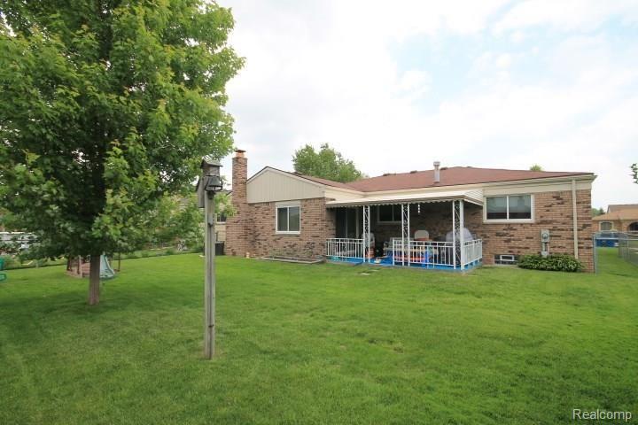 47797 Chrys Road Macomb, MI 48044 - Photo 20 of 20 IMG_2810.jpg