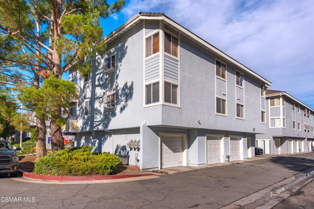 20342 Rue Crevier, Unit 613 Canyon Country, CA 91351 - Photo 3 of 36