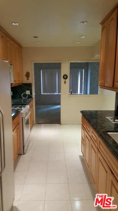 853 Le Doux Road, Unit 201 Los Angeles, CA 90035 - Photo 2 of 14