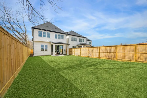 $1,250,000 | 1720 Huge Oaks Street, Houston, TX 77055