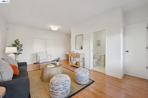 $995,000 | 6 Invincible Court, Unit F40, Alameda, CA 94501