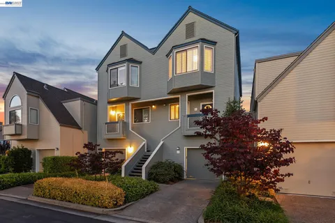 $995,000 | 6 Invincible Court, Unit F40, Alameda, CA 94501