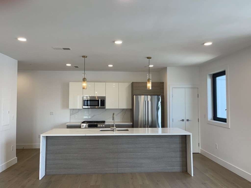 30 Penniman Road, Unit 405 Boston, MA 02134 - Photo 3 of 20