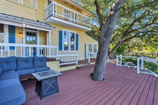 a view of outdoor space yard deck and patio