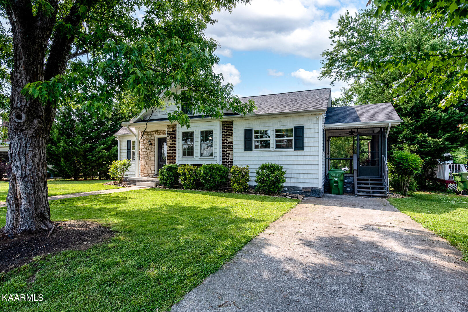 1903 Crest Road Maryville, TN 37804 - Photo 2 of 55 DSC_0670-Edit
