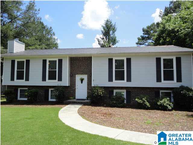 1447 Hill Spun Road Alabaster, AL 35007 - Photo 3 of 32