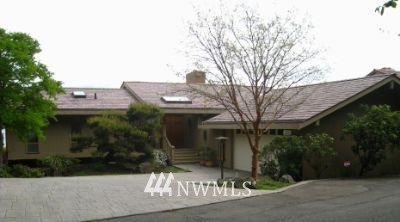 6669M Northeast Windermere Road Seattle, WA 98115 - Photo 1 of 1
