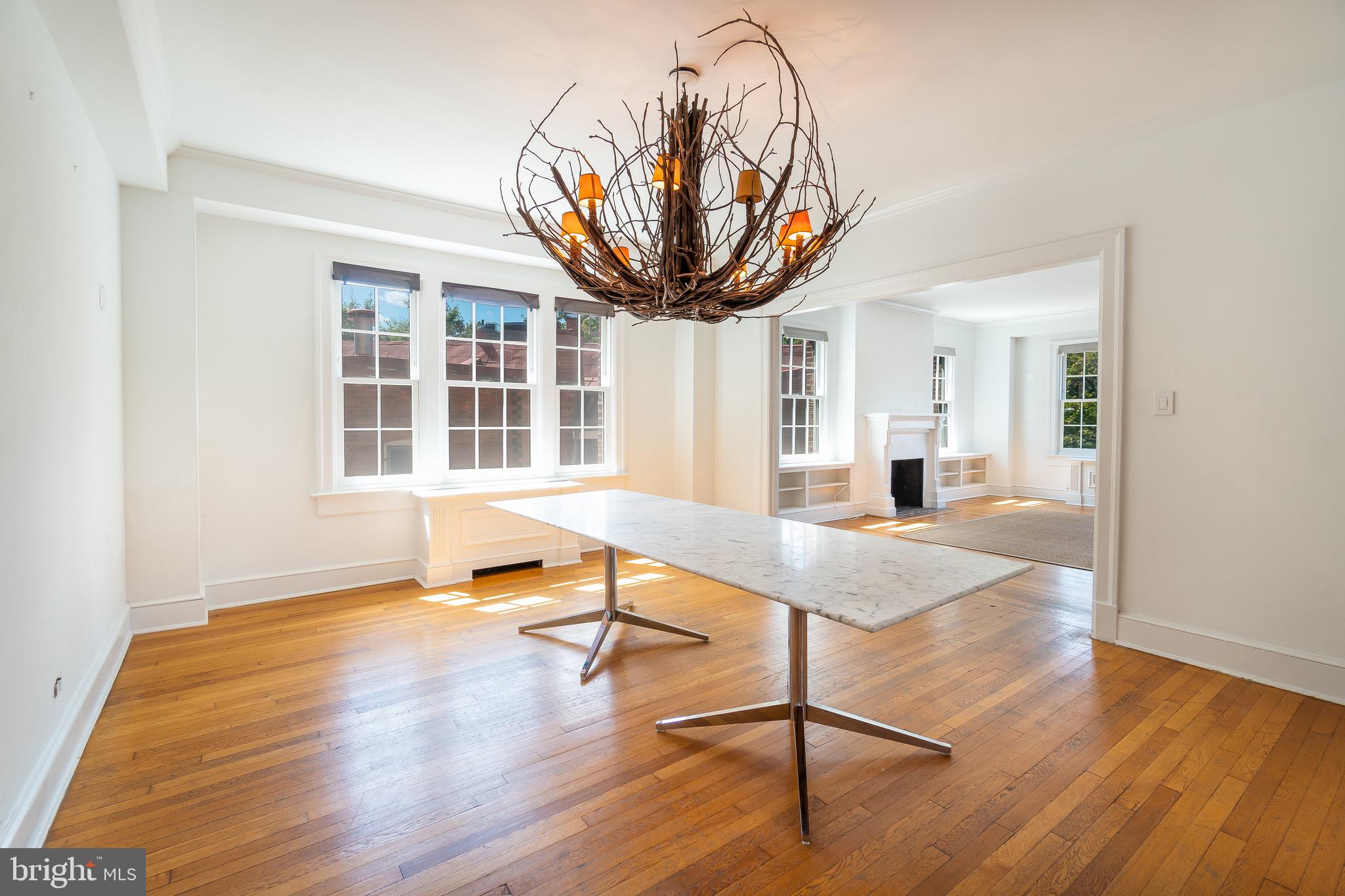 1661 Crescent Place Northwest, Unit 202 Washington, DC 20009 - Photo 8 of 19 Dining room