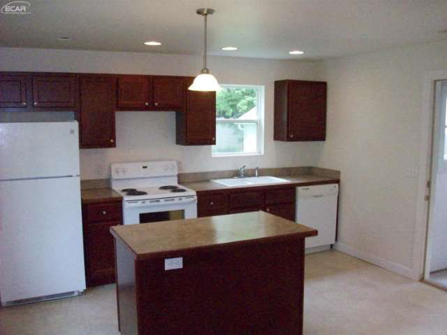 5202 West Wilson Road Clio, MI 48420 - Photo 5 of 16 21147984-4.JPG