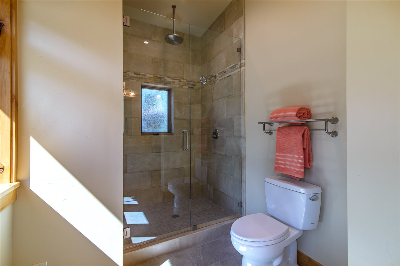 11521 Henness Road Truckee, CA 96161 - Photo 9 of 20 Gallery Image 9