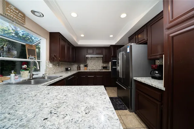 $1,100,000 | 26445 Sandy Creek, Lake Forest, CA 92630