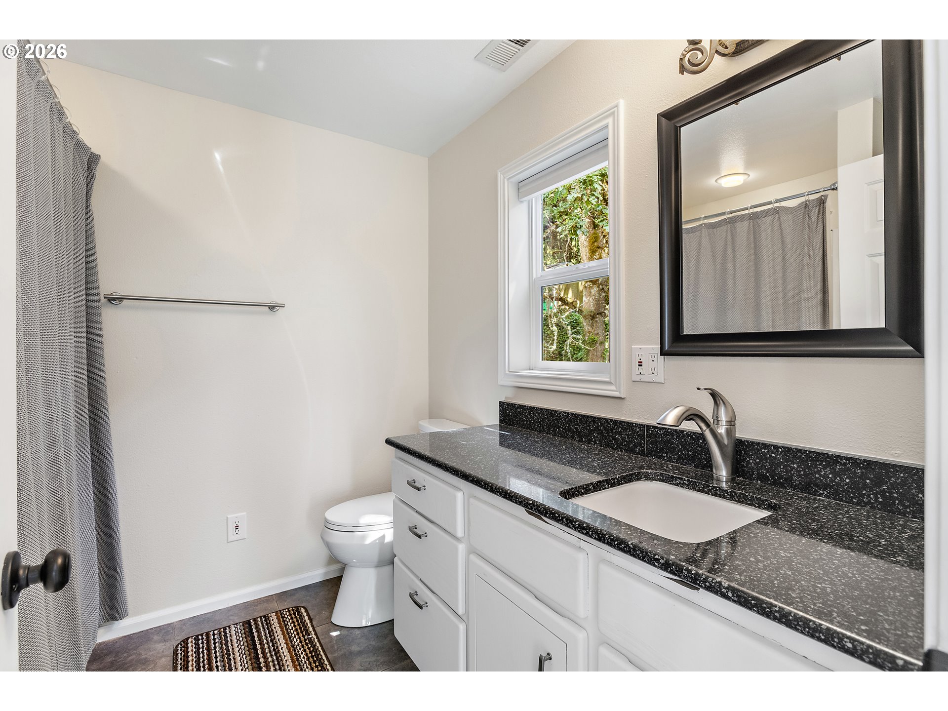 12436 Southwest 58th Avenue Portland, OR 97219 - Photo 24 of 38
