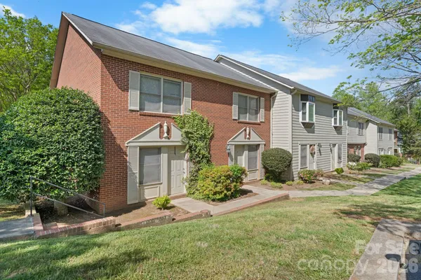 $189,997 | 239 13th Ave Place Northwest, Unit 6, Hickory, NC 28601