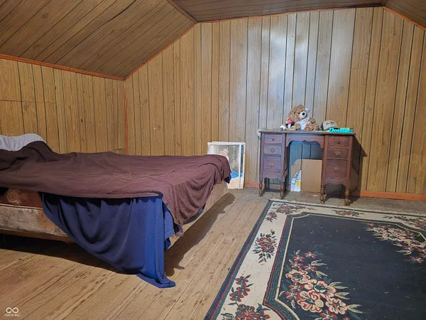 $195,000 | 22199 Old US Highway 52, Laurel, IN 47024