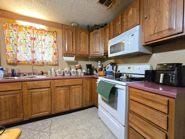 $195,000 | 22199 Old US Highway 52, Laurel, IN 47024