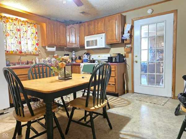 $195,000 | 22199 Old US Highway 52, Laurel, IN 47024