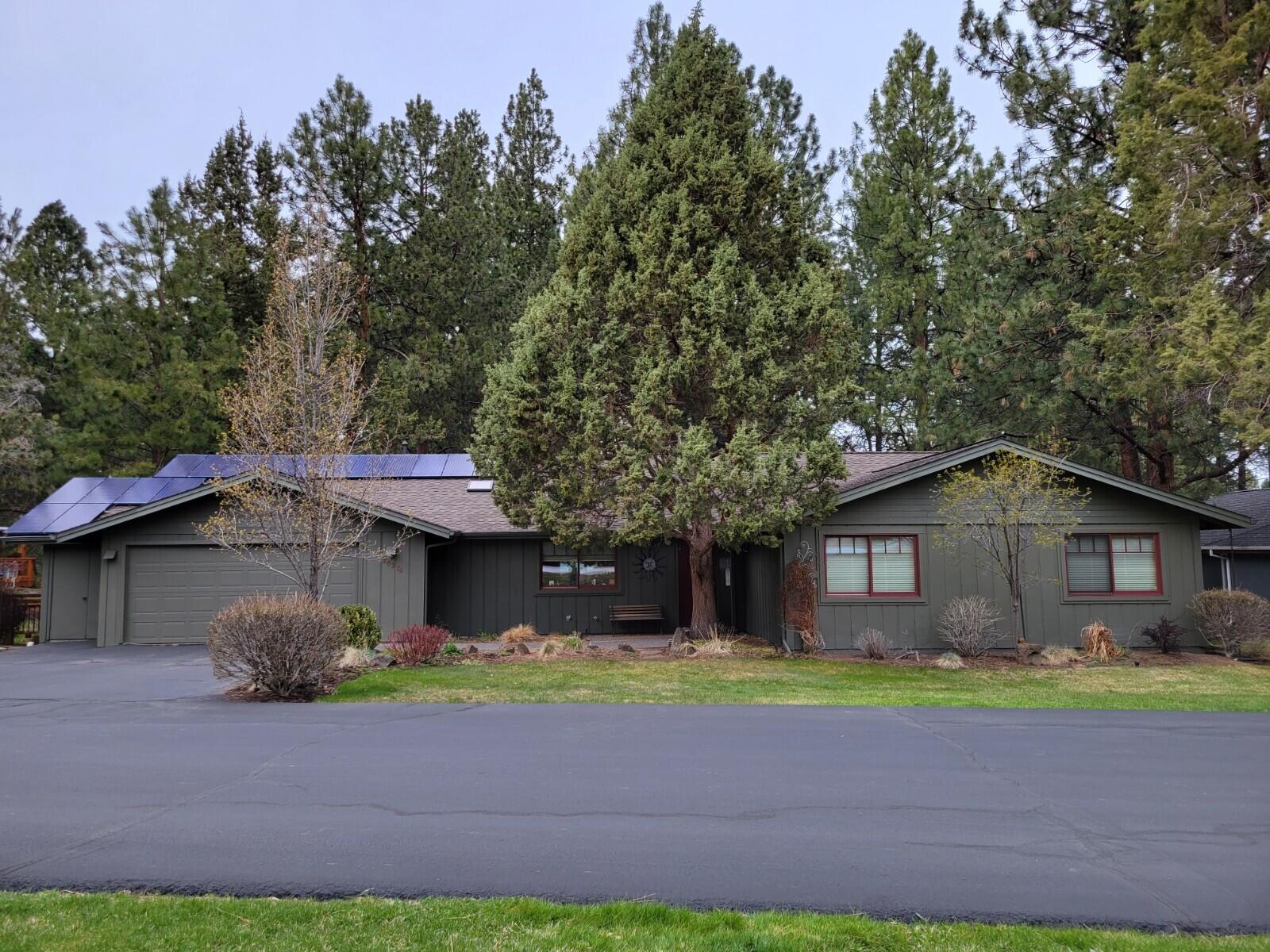 20374 Donkey Sled Road Bend, OR 97702 - Photo 1 of 16 1