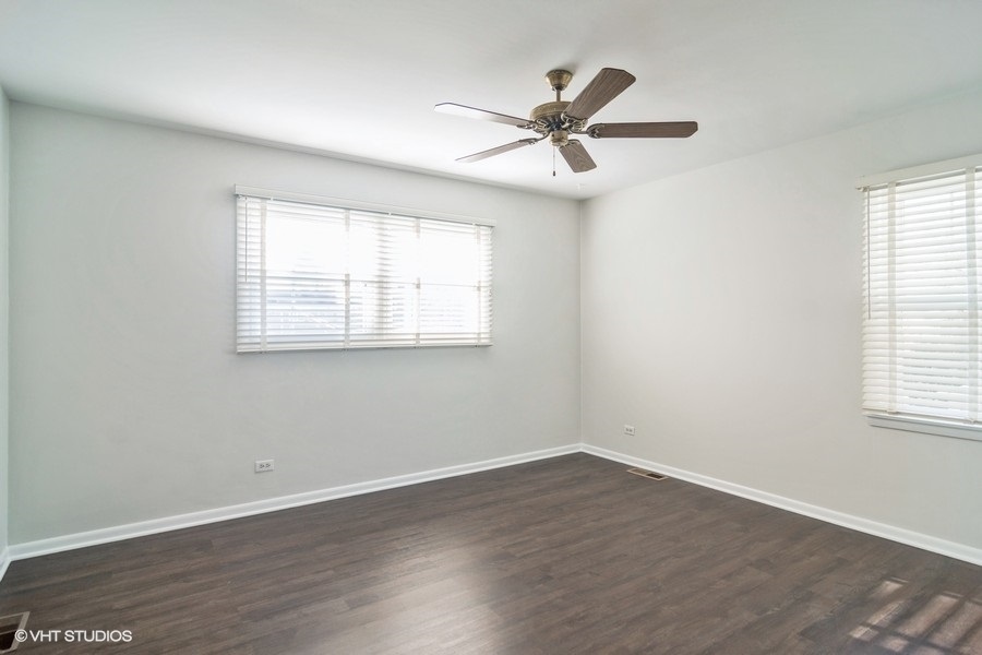 1107 Mayfair Road Arlington Heights, IL 60004 - Photo 17 of 28 Gallery Image 17
