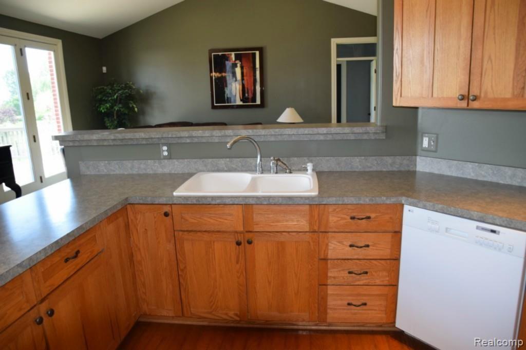 64110 Hartway Road Ray, MI 48096 - Photo 15 of 49 AKitchen (4) (1280x853).jpg
