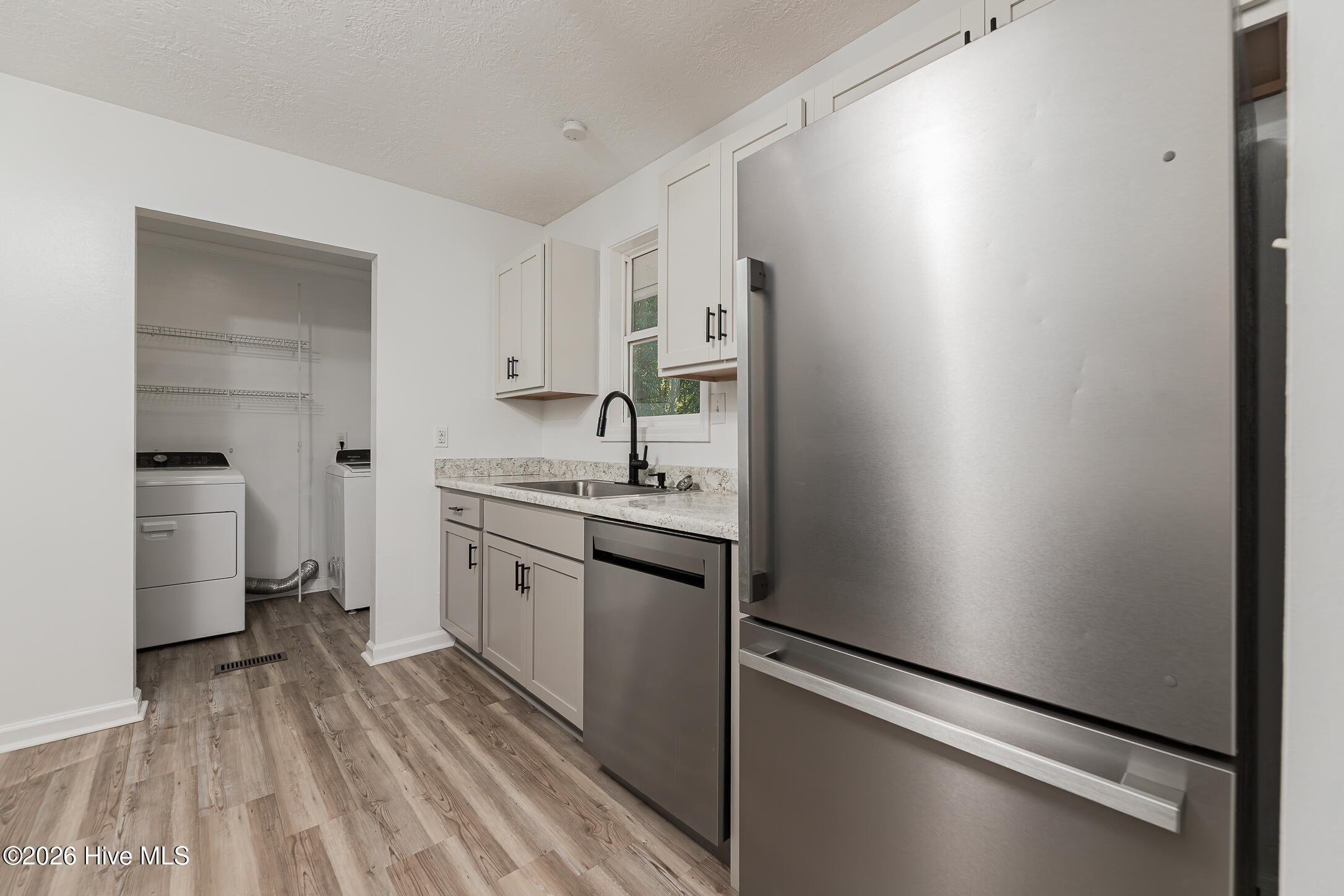 1009 River Street Jacksonville, NC 28540 - Photo 14 of 43 15KITCHEN