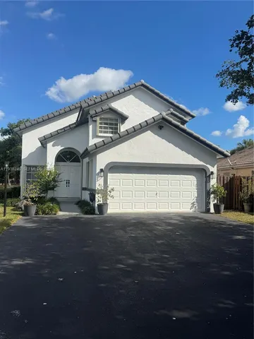 $4,100 | 5235 Southwest 153rd Avenue, Unit 5235, Miami, FL 33185