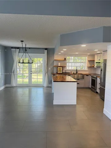 $4,100 | 5235 Southwest 153rd Avenue, Unit 5235, Miami, FL 33185