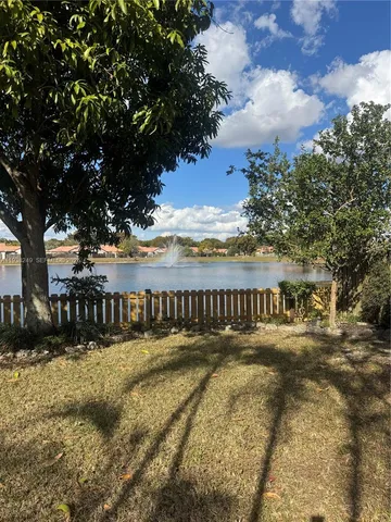 $4,100 | 5235 Southwest 153rd Avenue, Unit 5235, Miami, FL 33185