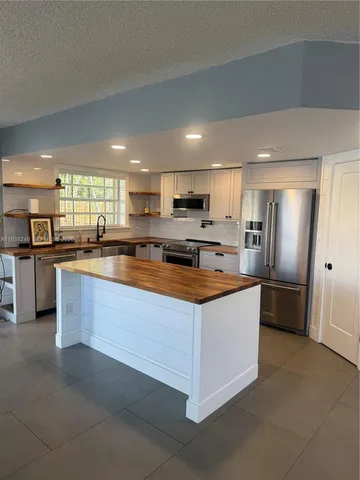 $4,100 | 5235 Southwest 153rd Avenue, Unit 5235, Miami, FL 33185