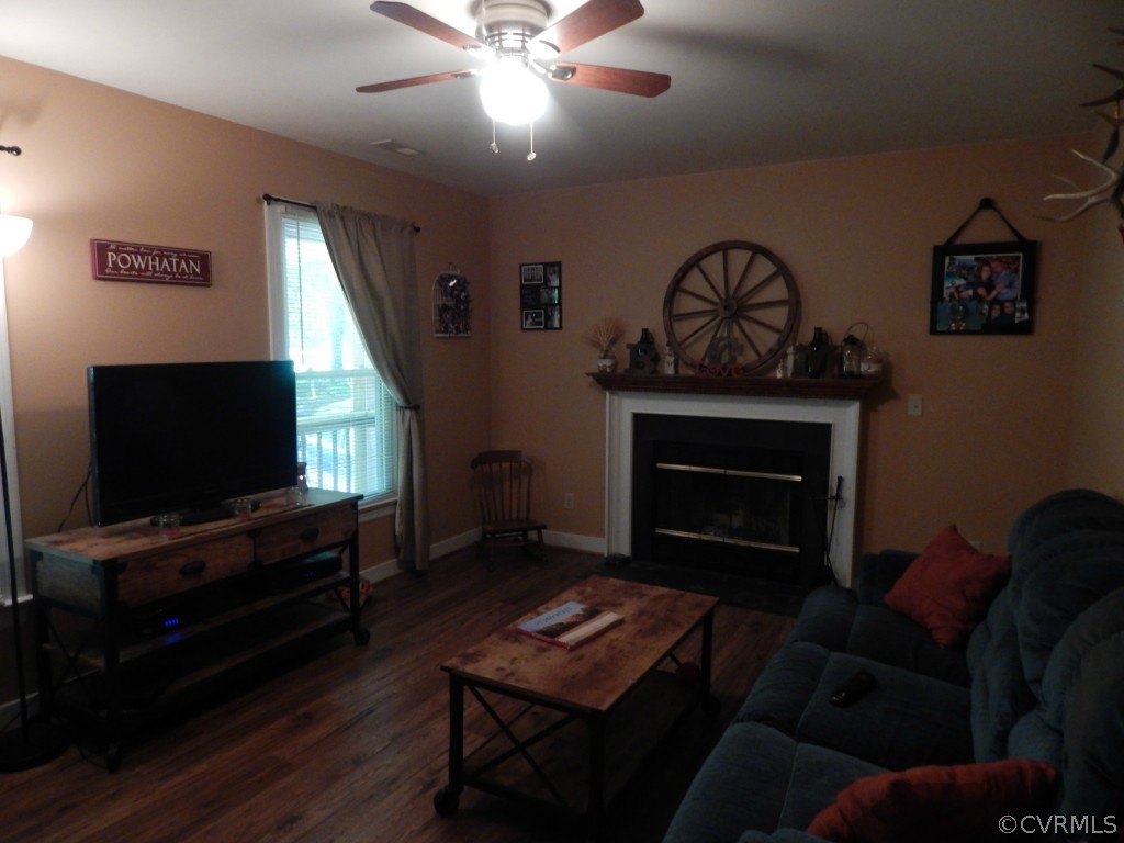 4301 Cosby Road Powhatan, VA 23139 - Photo 4 of 12 Gallery Image 4