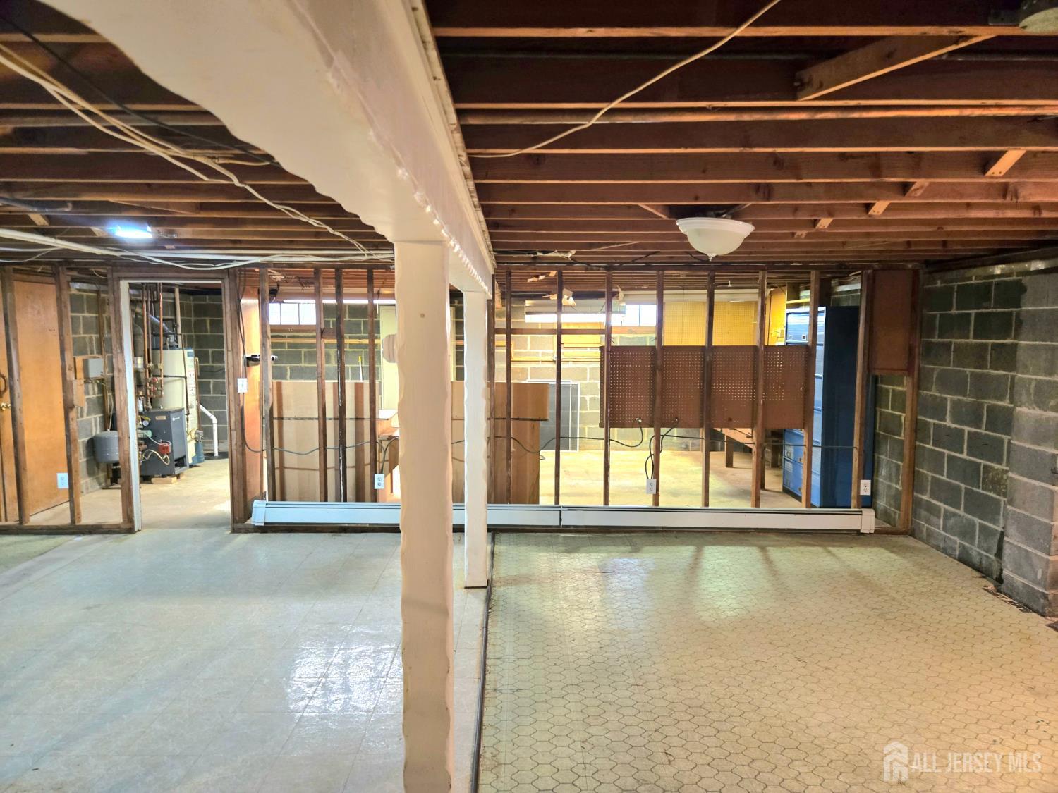 937 North Concourse Keyport, NJ 07735 - Photo 21 of 27 a view of a indoor swimming pool