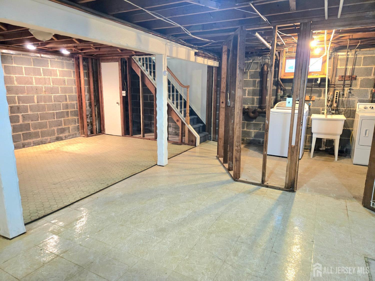 937 North Concourse Keyport, NJ 07735 - Photo 22 of 27 a view of an empty room with a balcony