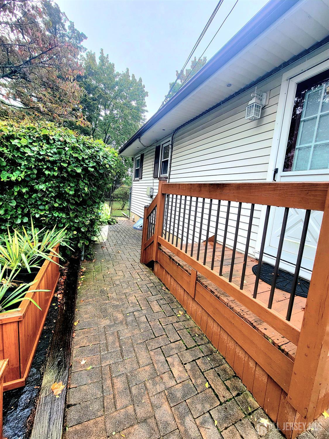 937 North Concourse Keyport, NJ 07735 - Photo 6 of 27