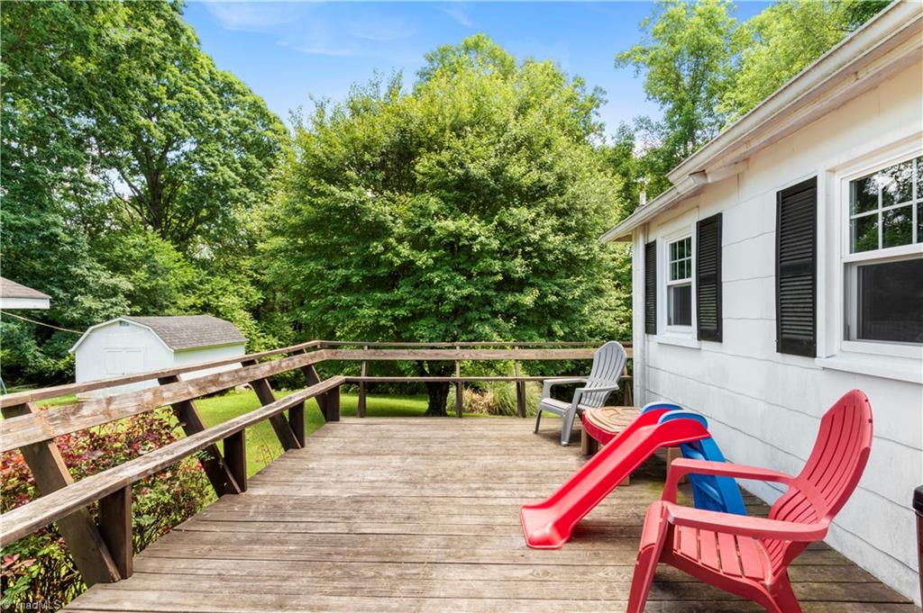 422 Brown Ridge Road Wilkesboro, NC 28697 - Photo 17 of 22 Gallery Image 17