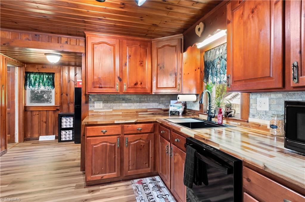 422 Brown Ridge Road Wilkesboro, NC 28697 - Photo 8 of 22 Gallery Image 8