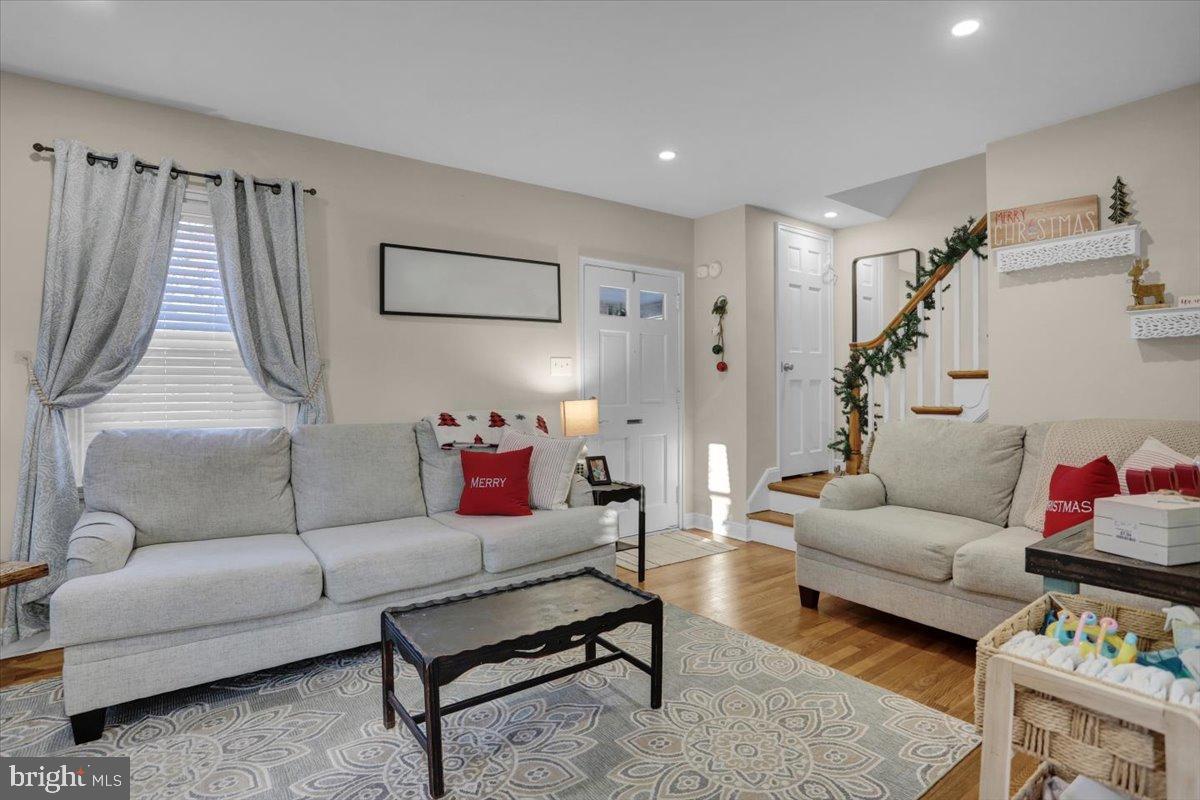 321 Jefferson Boulevard Reading, PA 19609 - Photo 5 of 32 a living room with furniture and a wooden floor