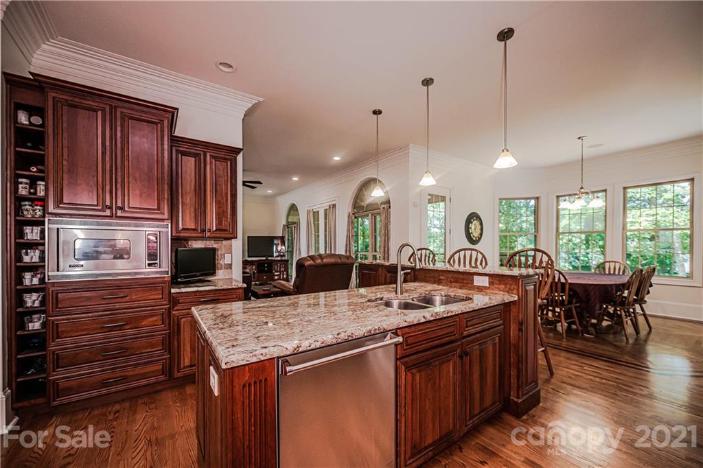 410 Hendon Row Fort Mill, SC 29715 - Photo 14 of 47 Gallery Image 14