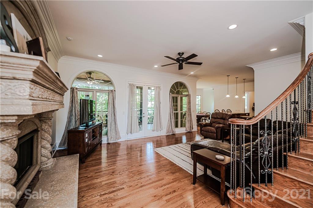 410 Hendon Row Fort Mill, SC 29715 - Photo 7 of 47 Gallery Image 7